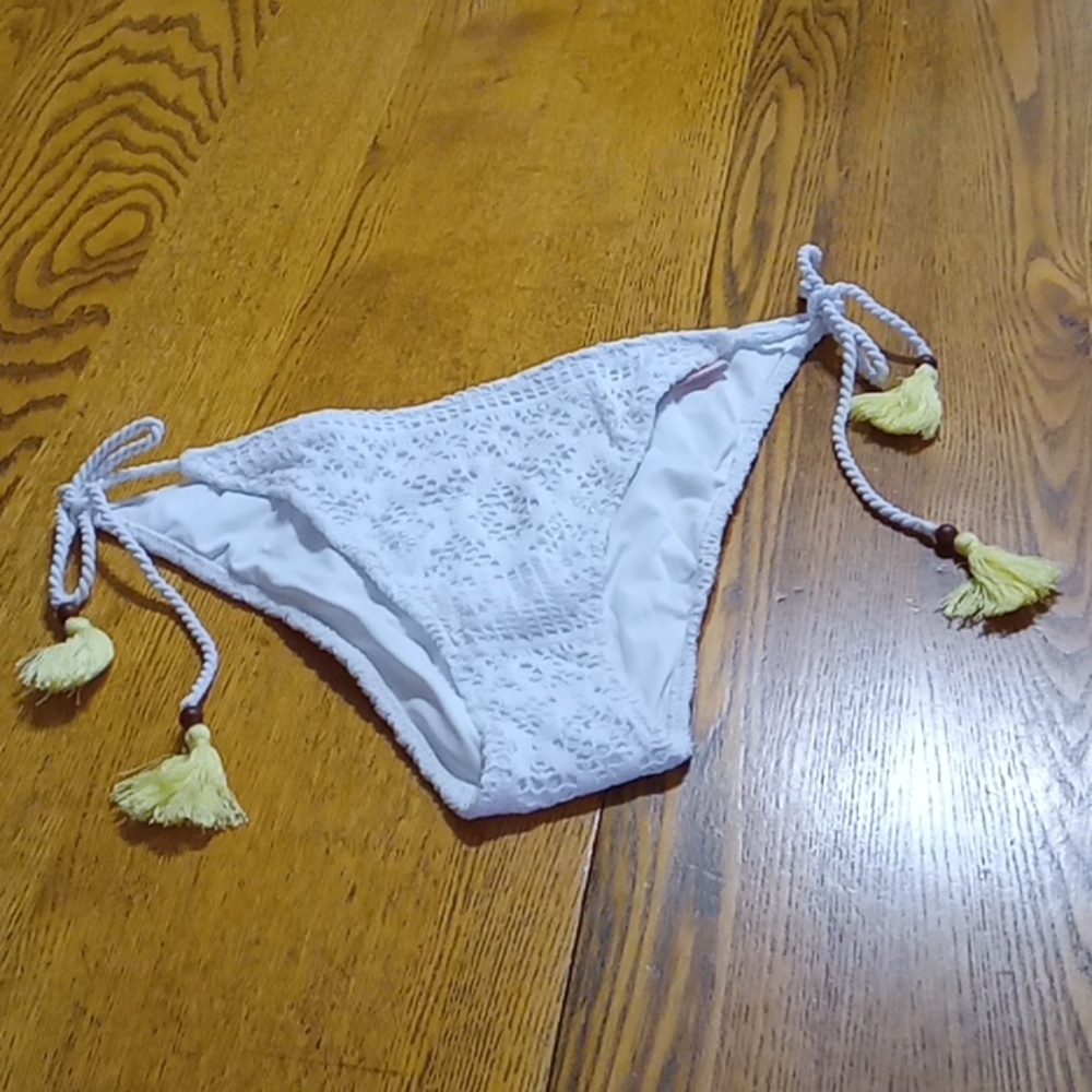 VICTORIA'S SECRET Womens WHITE BIKINI Bottom LARGE New Knitted Beach Swim